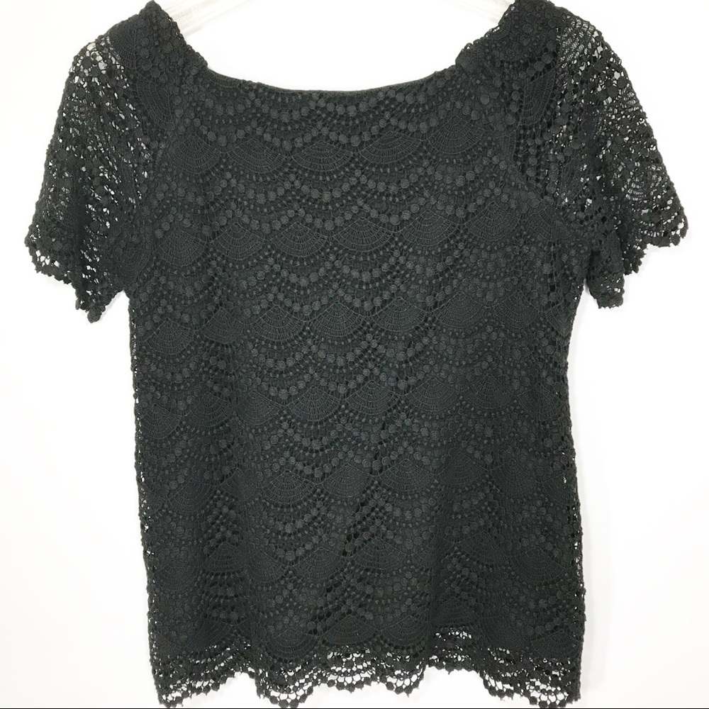 Talbots Petites Black Crochet Overlay Short Sleeve Top Size SP Scalloped Hem - Picture 2 of 6